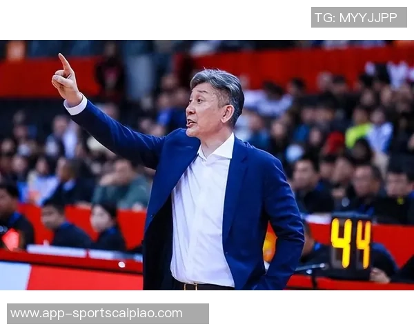 深圳篮球队教练组重组周鹏重返球员阵容郑永刚担任助教顾全球员兼任助教 深圳篮球队教练组重组周鹏重返球员阵容郑永刚担任助教顾全球员兼任助教